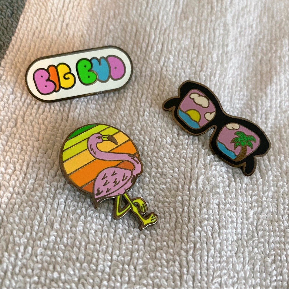 BIG BUD PINS